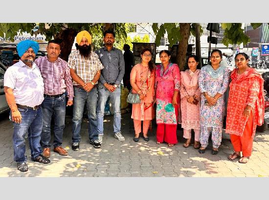 Mid-Day Meal Block Managers demand equal treatment with Samagra staff