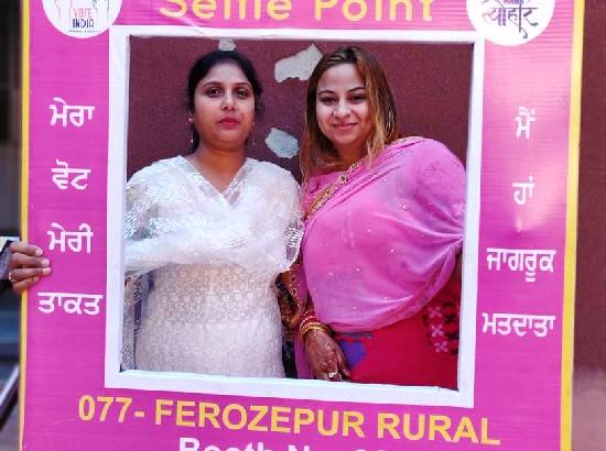 Selife Point becomes attraction for women voters in Ferozepur