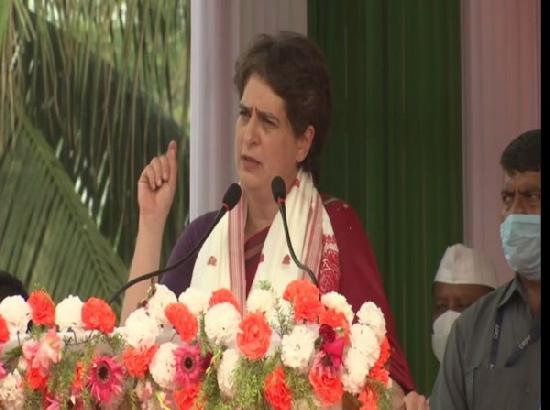 Priyanka Gandhi Vadra urges Centre to provide monetary help to poor