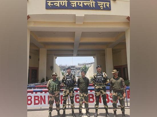 Pakistan hands over BSF Jawan who had inadvertently crossed border in Ferozepur 