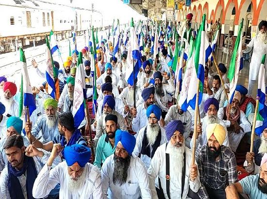 Rail-Roko protest: 18 train services of Firozepur division hit; Farmers demand immediate solution