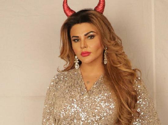 Mumbai police detains Rakhi Sawant on Sherlyn Chopra's complaint