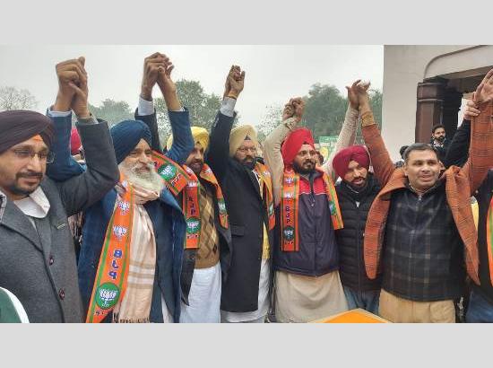 Ferozepur: Former BJP MLA Sukhpal Singh Nannu joins back BJP