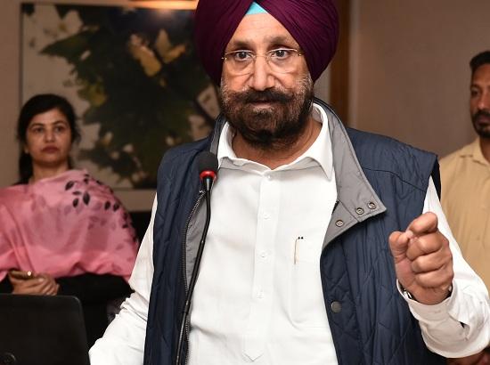 Sukhjinder Randhawa encourages Cooperative Banks to compete at par with private banks