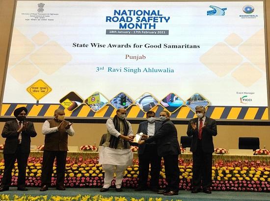Union Govt. honors Ravee Singh Ahluwalia for Outstanding Work in Road Safety