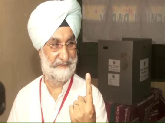 BJP candidate Taranjit Singh Sandhu casts his vote in Amritsar, urges people to vote for d