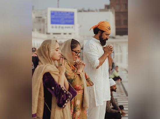 Vicky Kaushal, Meghna Gulzar seek blessings at Golden temple ahead of 'Sam Bahadur' release
