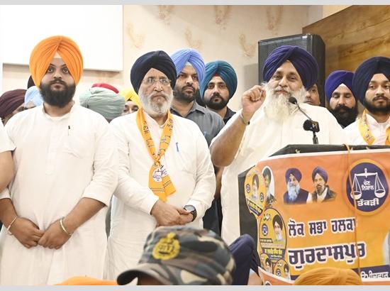 AAP- Cong and BJP polarizing people on caste and communal lines respectively – Sukhbir