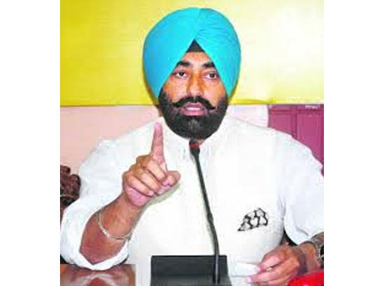 AAP accepts defeat in Gurdaspur but history shows ruling parties win bypolls: Khaira