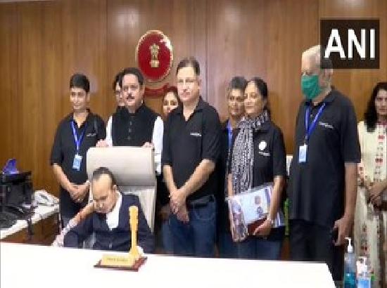 11-year-old becomes collector for a day in Ahmedabad
