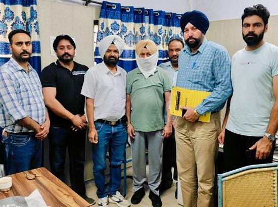 Vigilance Bureau flying squad nabs BDPO office Superintendent red-handed accepting Rs 60,000 bribe