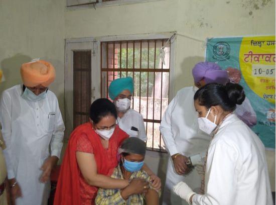 Construction workers of 18-44 years get vaccine jab in Mohali