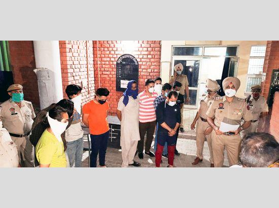 Mohali police busts Flesh trade racket in Zirakpur hotel