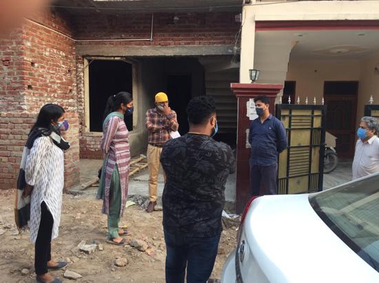 Mohali ADC Aashika Jain interacts with COVID patients at their doorsteps