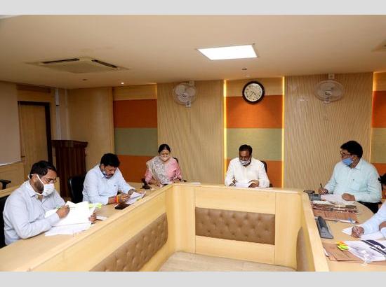 ​Chandigarh MC’s Road committee meeting held