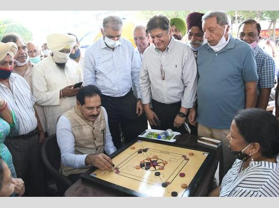 UT Adviser Dharampal inaugurates Plaza Baithak for Senior Citizens