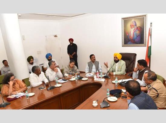 Bhagwant Mann chairs first meeting as CM, urges officials to make state 'real Punjab', not London, Paris