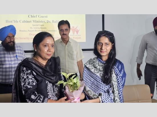 Dr Baljit Kaur Announces MOU with NalandaWay Foundation for Empowering Children by Art Objectivity