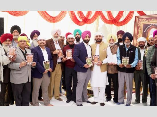 Book by Health Influencer & Social Worker Amarinder Singh unveiled