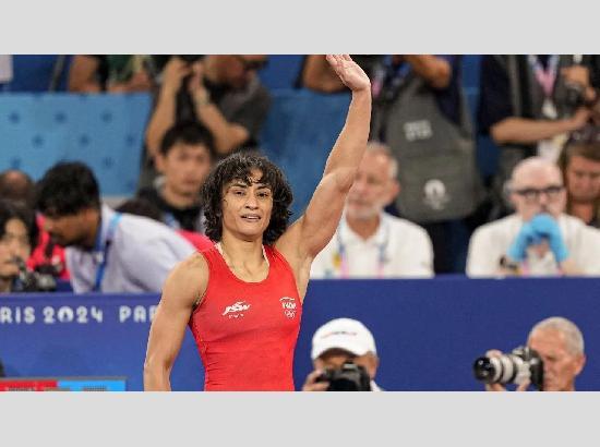 Vinesh Phogat makes dramatic U-turn, withdraws retirement, announces comeback for 2028 Olympics
