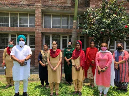 10 girl trainees of Govt ITI (Women) Mohali selected for placement
