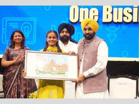 Kejriwal, CM Mann introduce Entrepreneurship Mindset Course (EMC) to make the state a land of job givers 