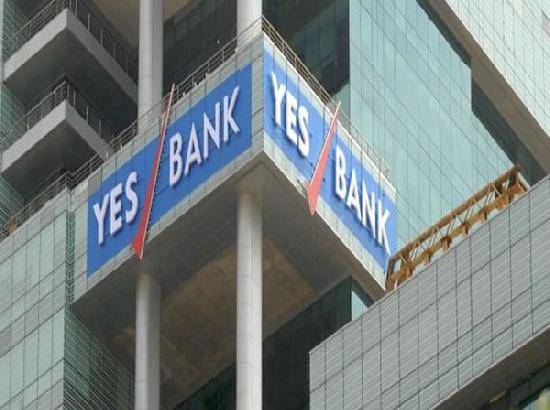 Axis Bank, HDFC to invest Rs 600 cr, Rs 1,000 cr in Yes Bank respectively