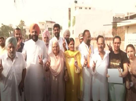 Gurjeet Aujla along with his family members cast vote in Amritsar  