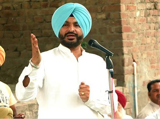 Ravneet Bittu lauds successful launch of the Lift Span of the New Pamban Bridge, says it marks a significant achievement in modern engineering. 
