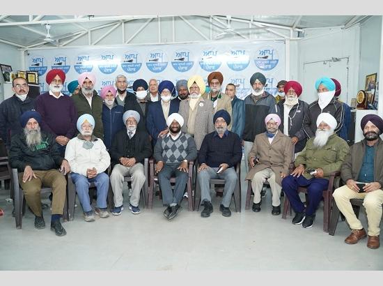Ex-servicemen extend support to AAP candidate Kulwant Singh in Mohali