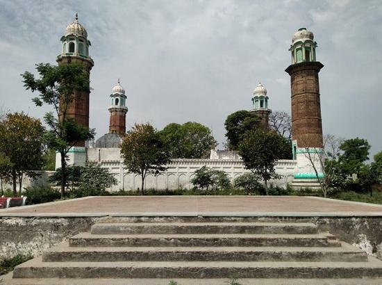 Dargah of Hazrat Badruddin Hussain Al-Qadri Massania: A place of worship for all religions