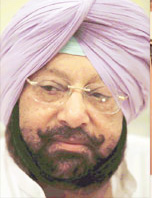  Amarinder to Bhattal: furnish details of donors.Offers to face inquiry by AICC