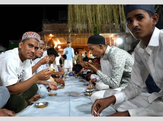 On PM Modi's birthday, Indian Minorities Foundation, Chishty Foundation host 4000 kg langar for thousands at Ajmer Dargah