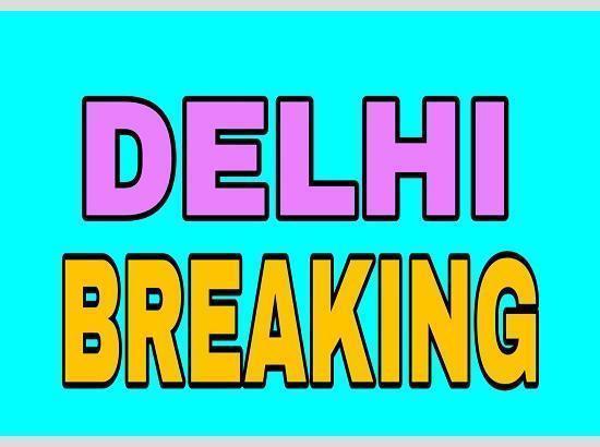 Delhi: Heavy rain lashes parts of national capital; airport issues advisory
