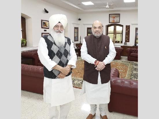 Amit Shah meets Beas Dera chief 