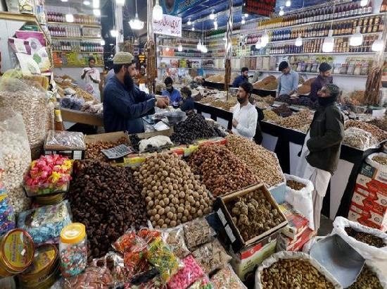 Food prices skyrocket in Pakistan, reeling economic crisis to blame