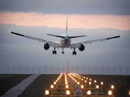 Vietnam resumes international flights