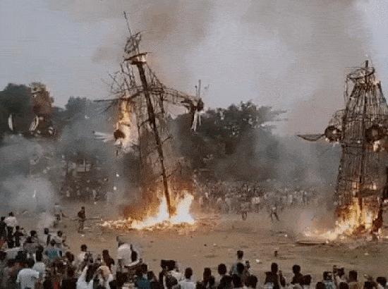 Several injured after effigy falls on people during Ravan Dahan in Haryana (Watch Video)