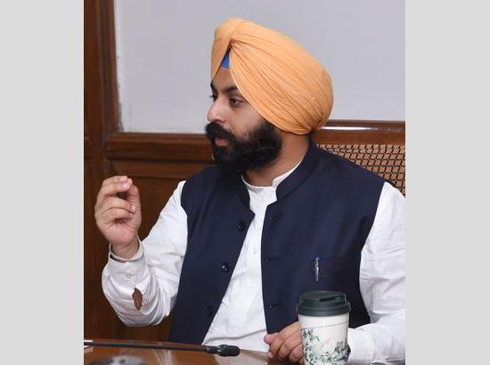 Harjot Bains orders to send back science and mathematics lecturers to schools posted in offices 
