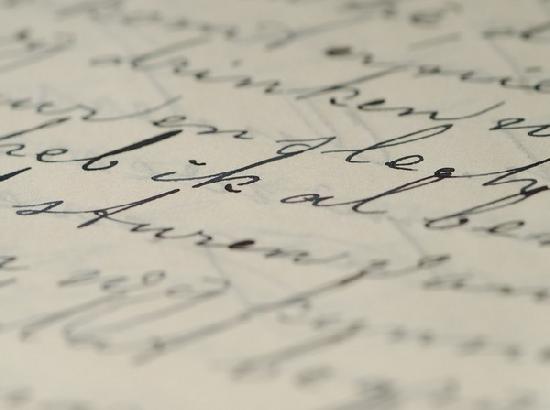 Study suggests changes in writing style provide clues to group identity