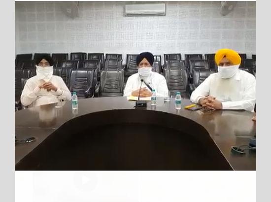 SGPC takes unprecedented strong action against senior / junior officials in case of missing of 328 Saroops 