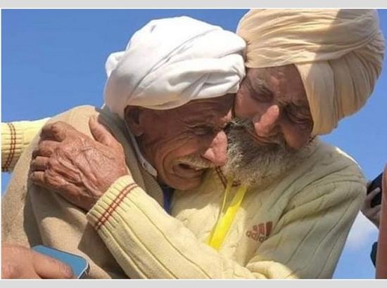 After reunion at Kartarpur Sahib, Punjab man gets visa to visit brother in Pakistan 