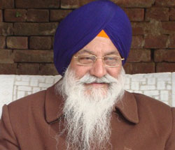 Makkar condemns Mand and others for disrupting the peace in Golden Temple complex