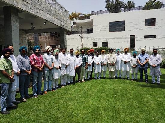 Senior Congress leaders, former MLAs holds meeting at Sidhu's residence 