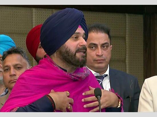 Read Navjot Sidhu's first reaction to Supreme Court's judgement