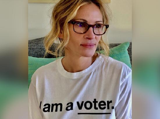 Julia Roberts marks 53rd birthday by asking fans to 'vote'