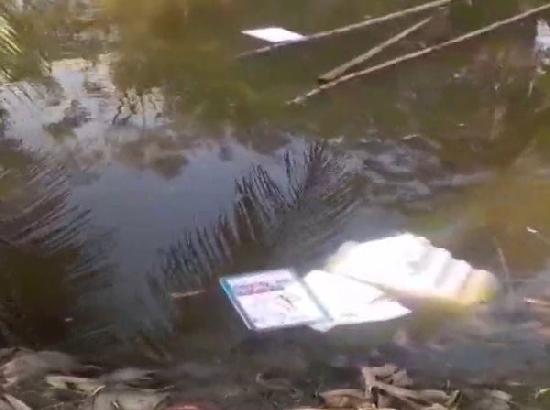 Mob loots EVM, throws VVPAT machine in pond in West Bengal's South 24 Paraganas