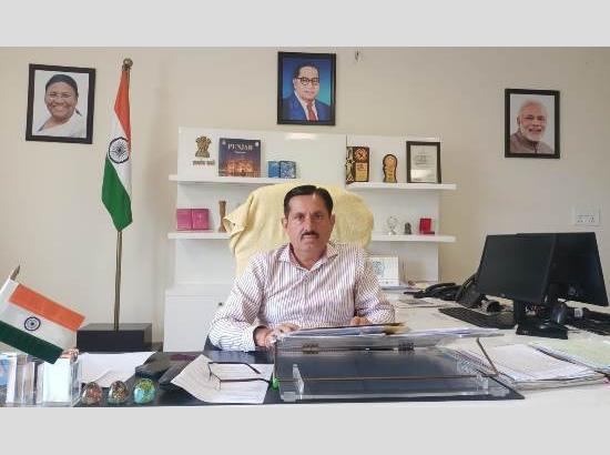 Passport Seva mobile van reaches IKGPTU Kapurthala for on-spot passport services

