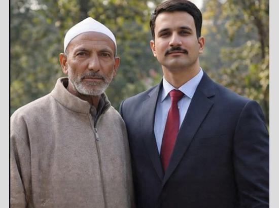 J&K Success Story: Labourer’s Son Makes History: Tauseef Ahmad Gani Becomes Pulwama’s First IAS Officer