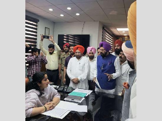 BJP seeks immediate relief for fire-hit farmers, skips girdawari requirement